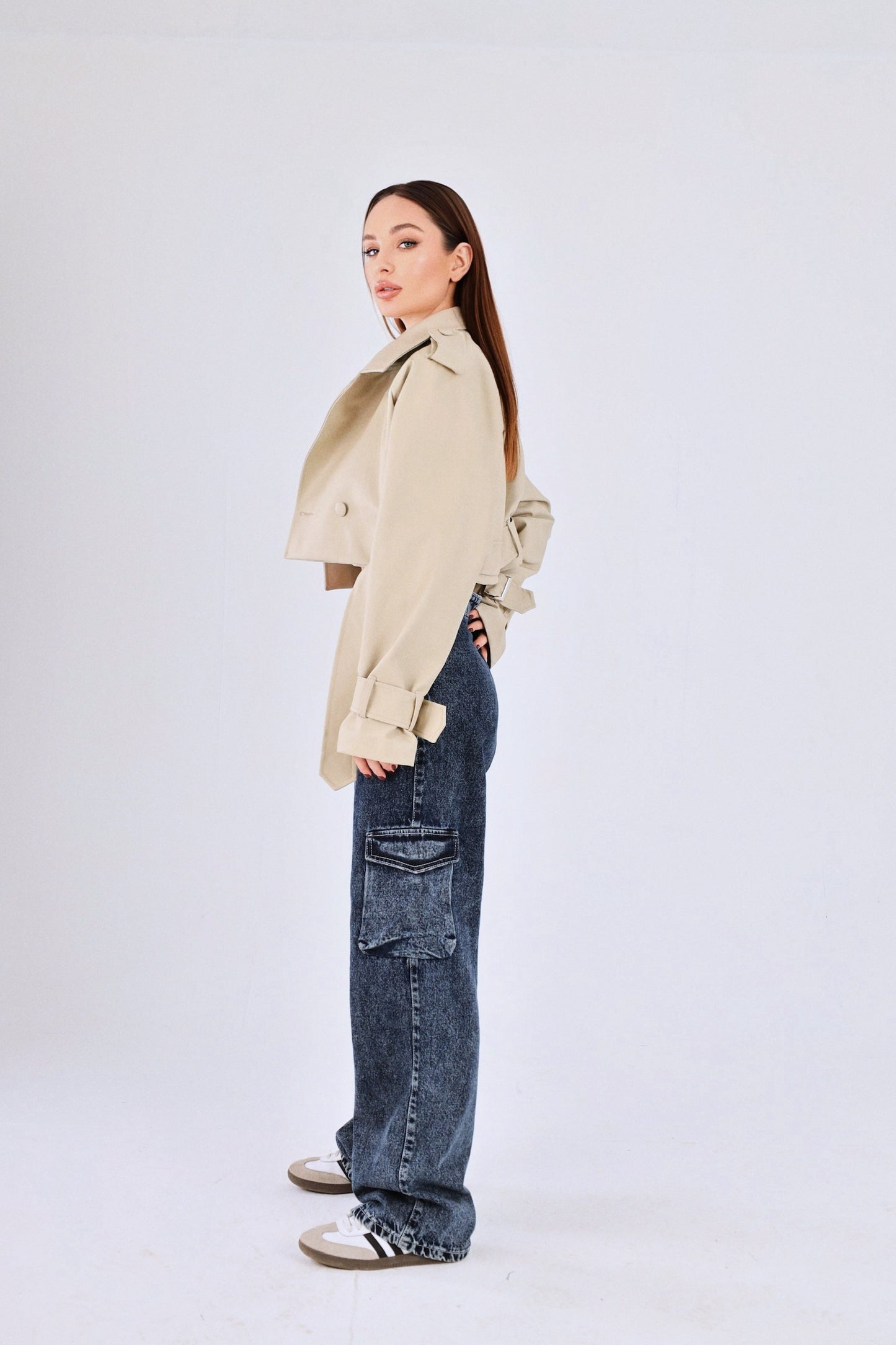 Cropped trench beige jacket