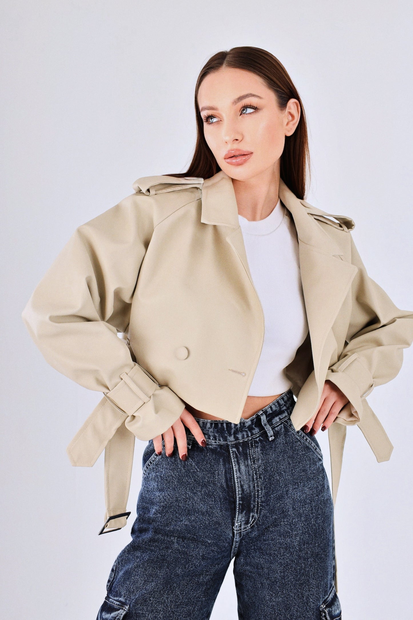 Cropped trench beige jacket